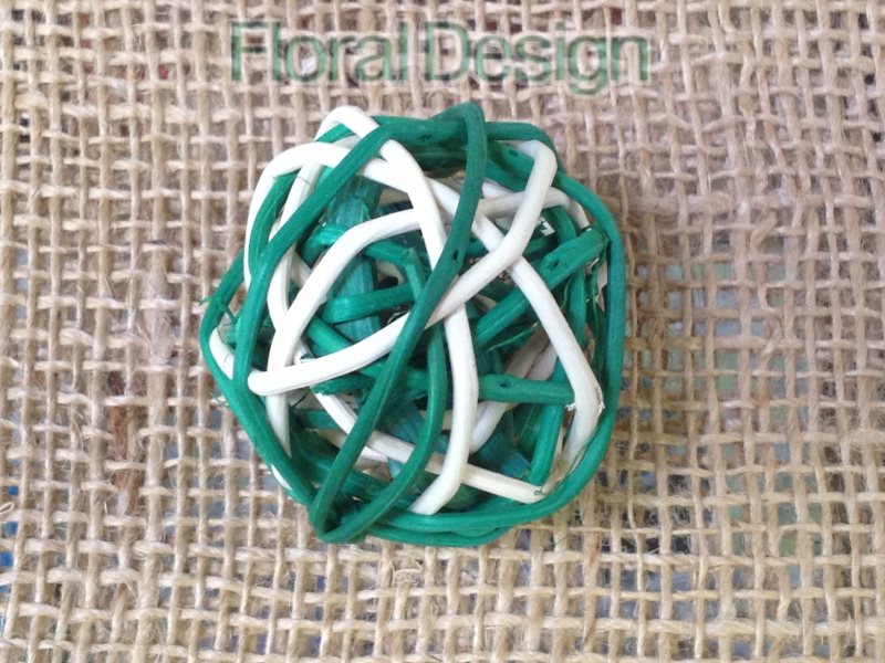 Lata ball 4cm 25 ks dvoubarevná bílá/zelená