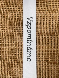 Stuha Vzpomínáme 25mm x 25m bílá / černá