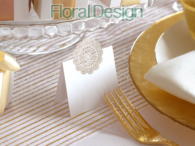 Organza 48cm x 9m zlatý proužek bílá